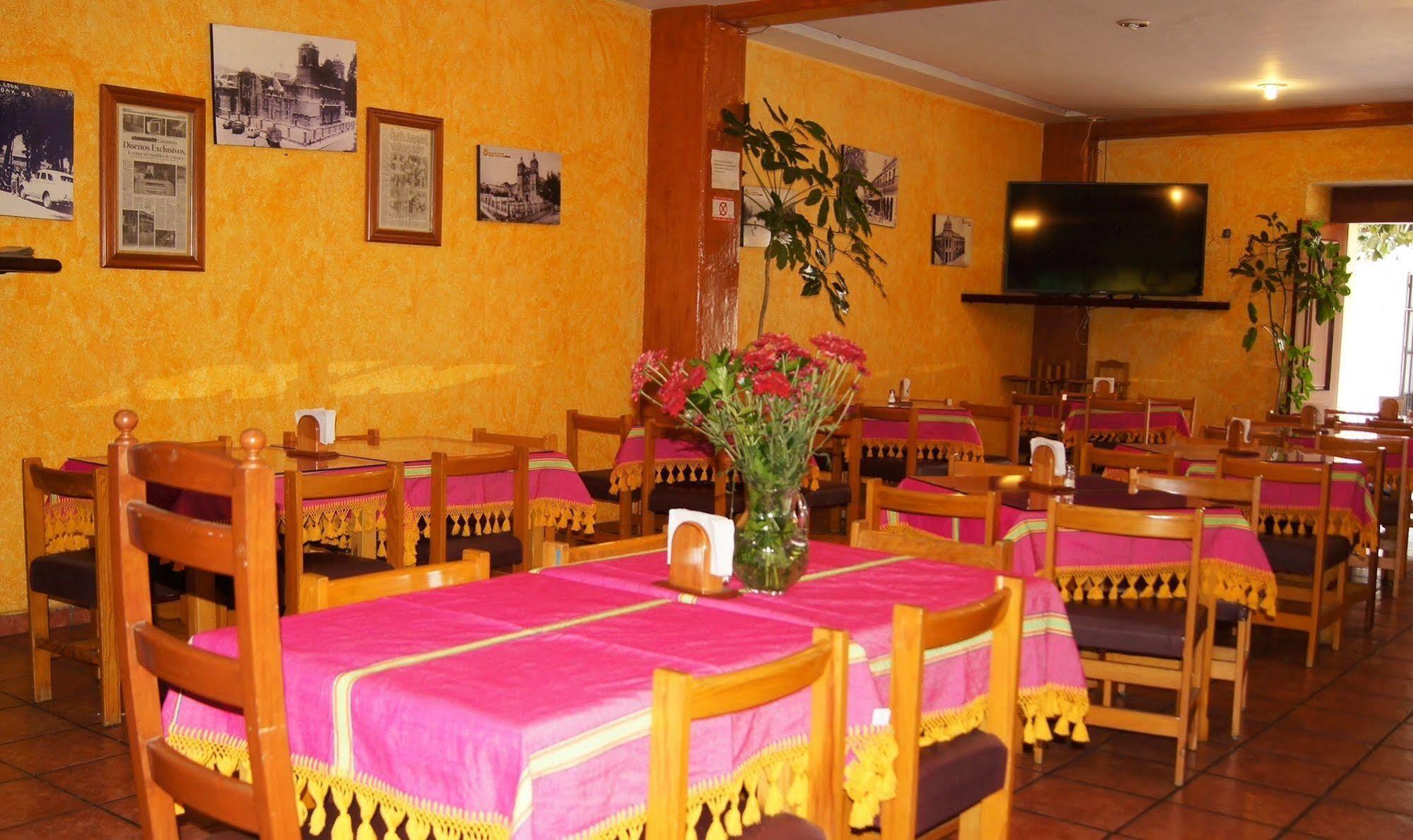 OYO Hotel Mi Casa Oaxaca Buitenkant foto